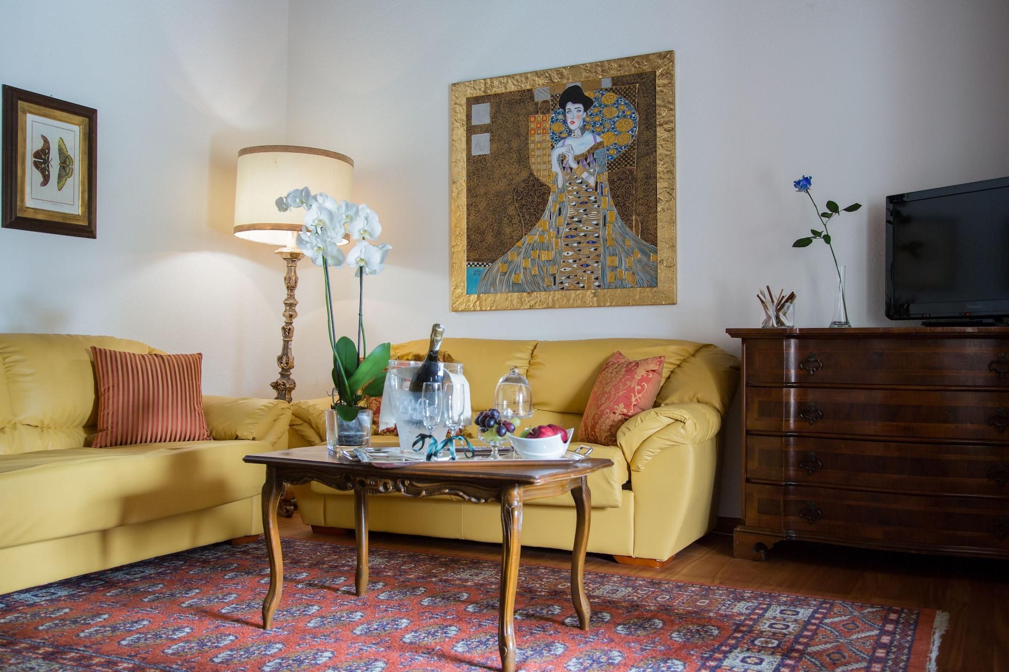 Hotel Villa Condulmer Mogliano Veneto Exterior photo The living room