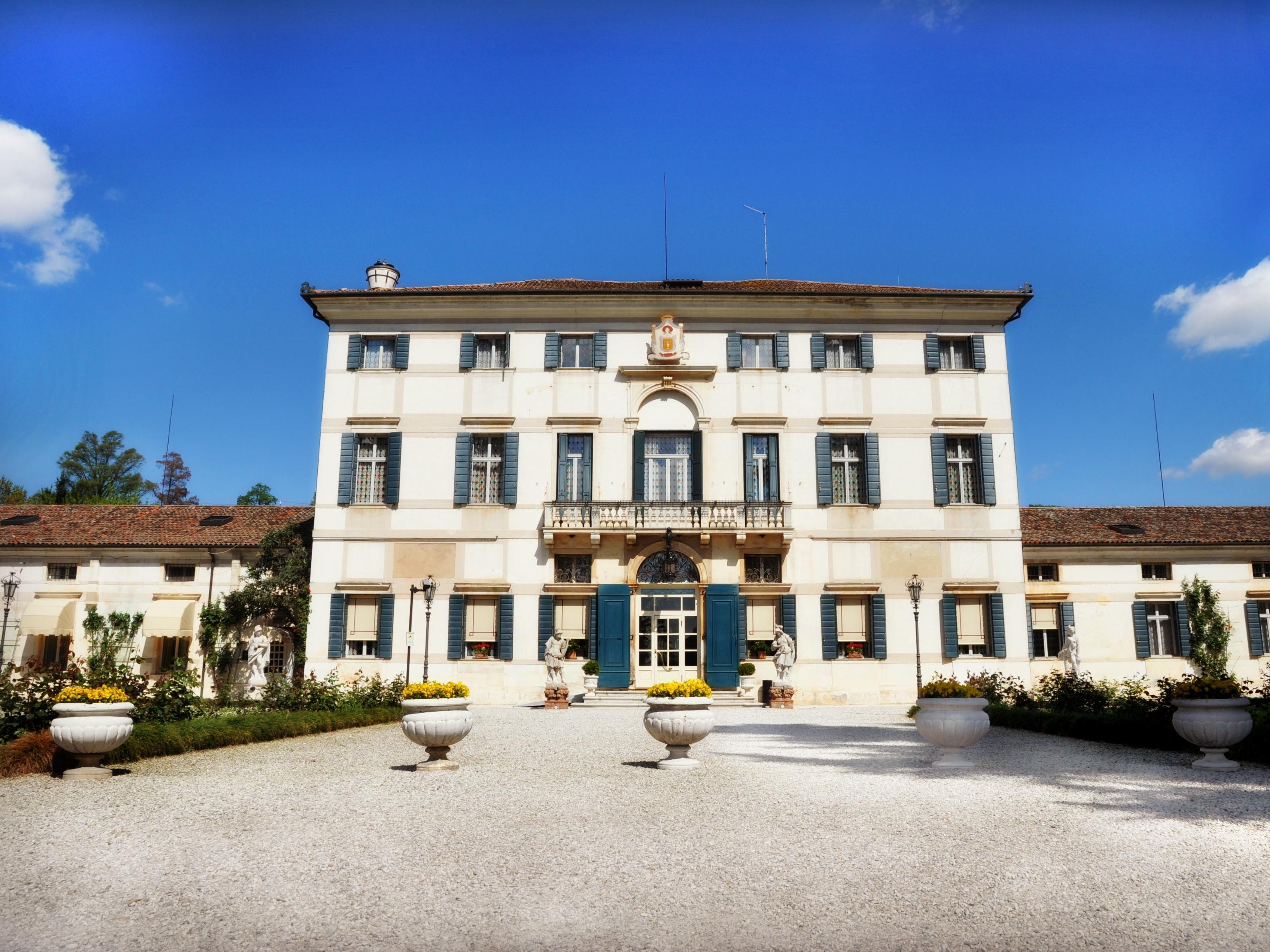 Hotel Villa Condulmer Mogliano Veneto Exterior photo The Château de Launay