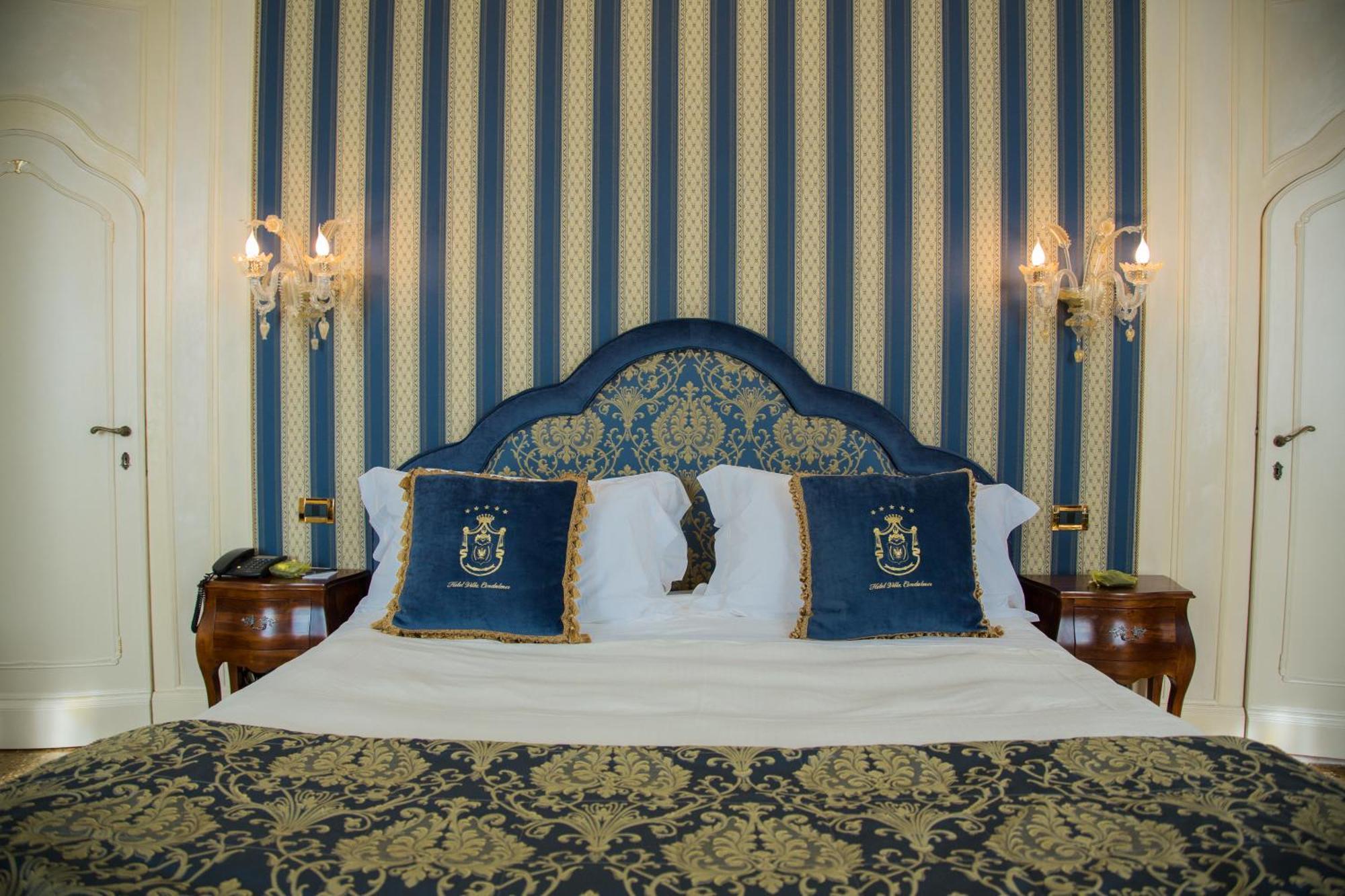 Hotel Villa Condulmer Mogliano Veneto Room photo A bedroom at the hotel