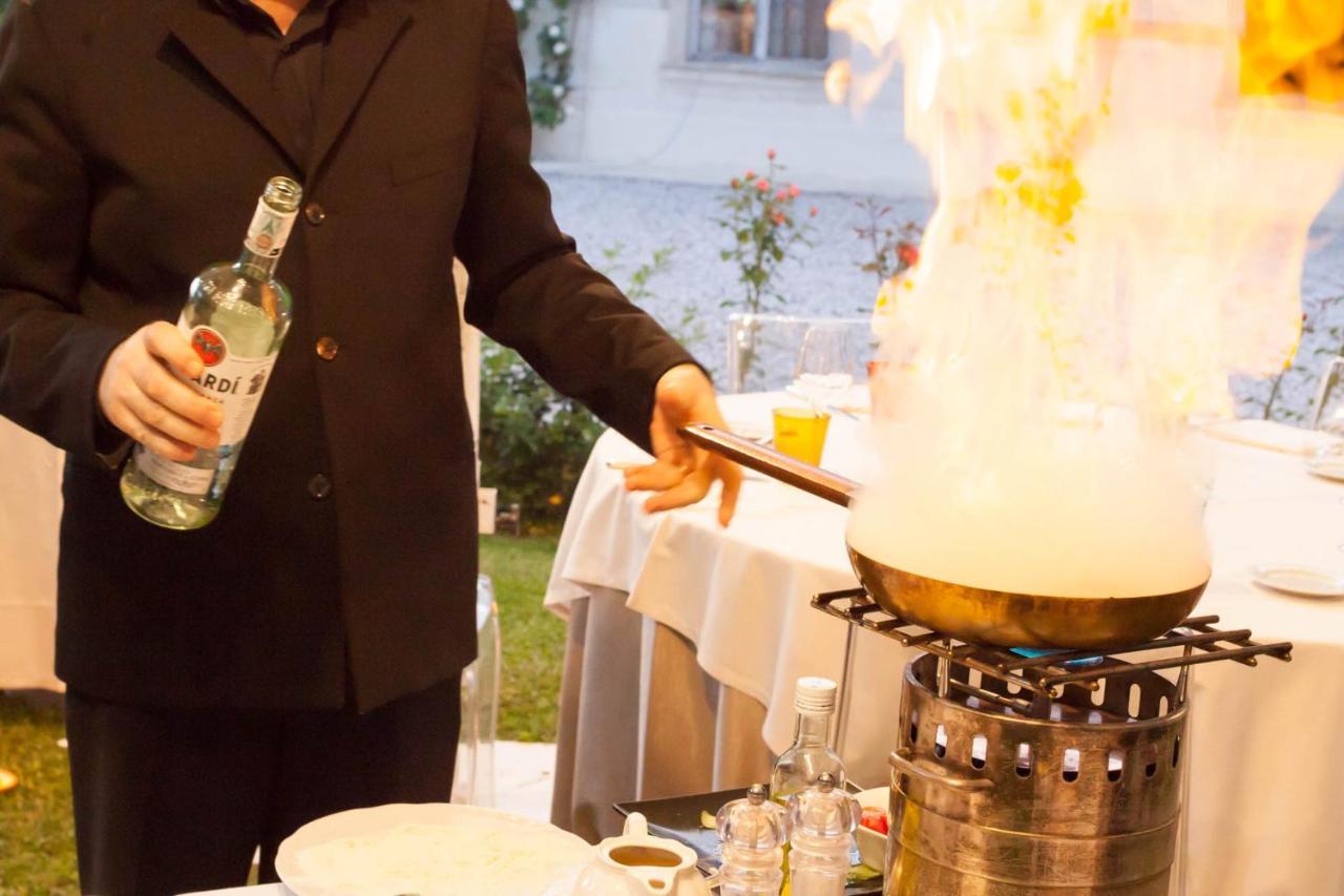 Hotel Villa Condulmer Mogliano Veneto Exterior photo Flaming Dr. Pepper