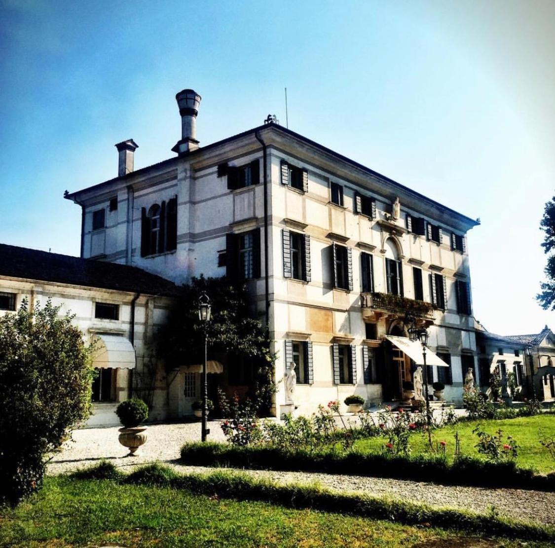 Hotel Villa Condulmer Mogliano Veneto Exterior photo Villa confalonieri